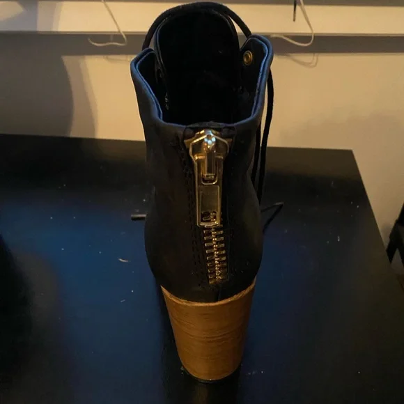 Steve Madden Boots - Picture 4 of 5